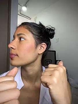 Valentinabaker live