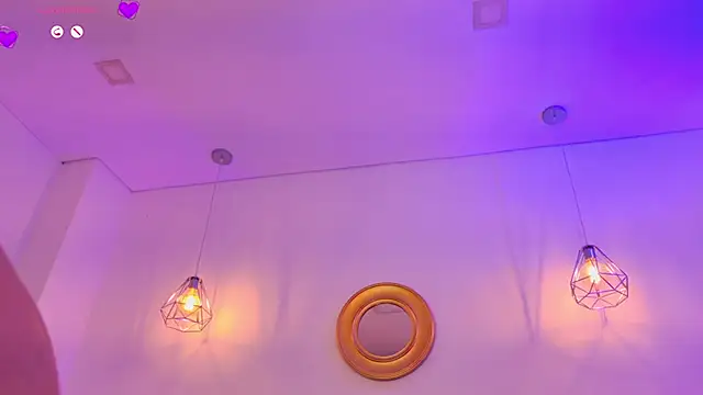 MilaCravee live