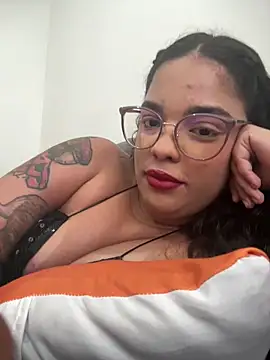 SecretBrunette live