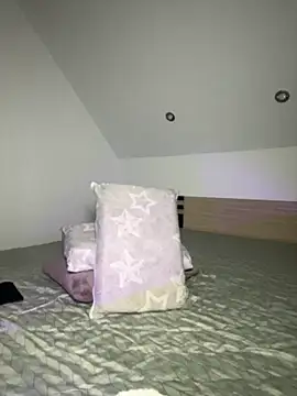AlyraMoon live