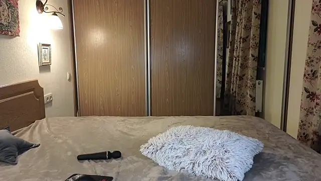 Tutti_Frutt1s live