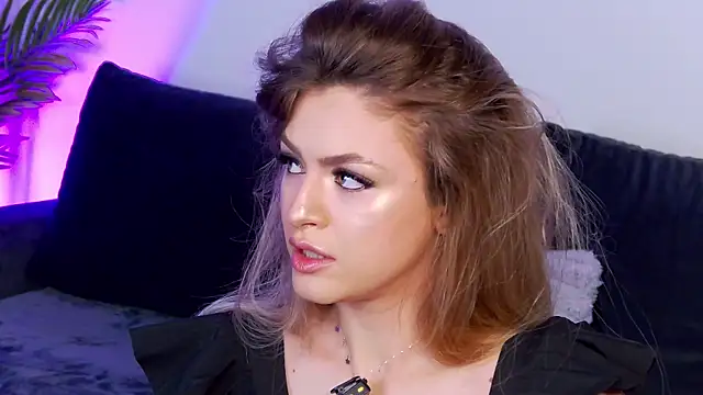 AnneMaryie live