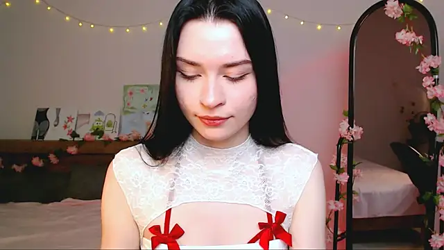 Tina_Charm live
