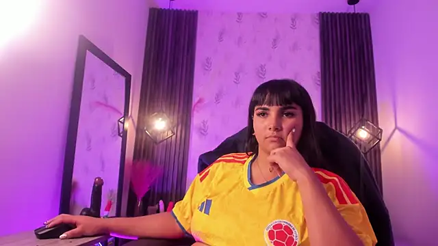 Bella_Raven live