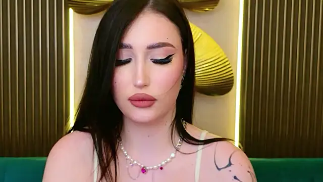 EmmaLawrens live