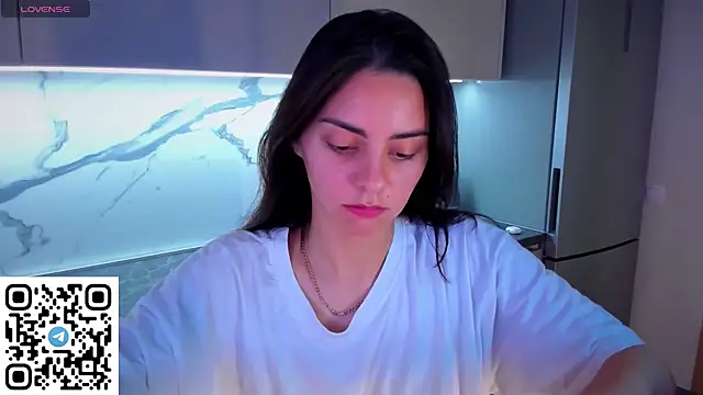 EmiliaZen live