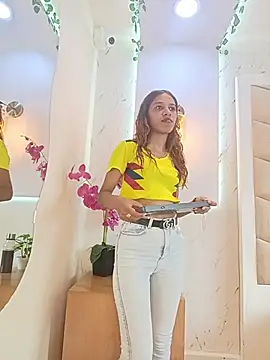 ValerieWoodsl live