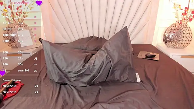 Evaa_Martinez live