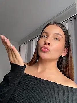 Talia_Bonet live