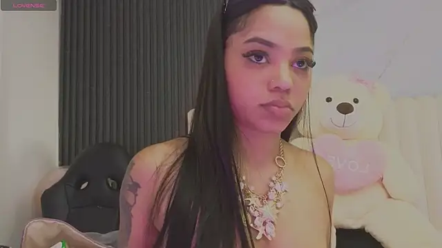 Madiee_Rhea live
