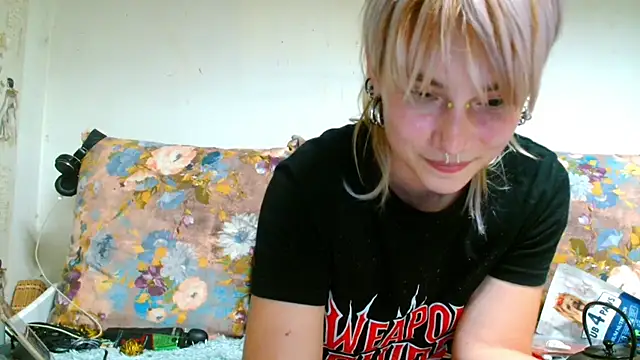 Sophie_Bell live