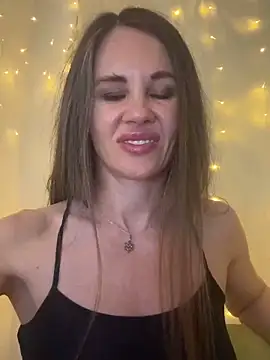 LucieMack live