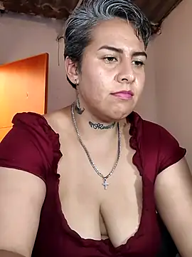 Yessi_rousse live