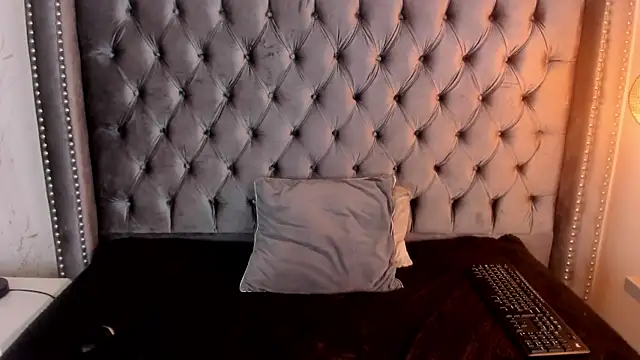 Anya_Belth live
