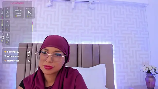 naishaa_ live
