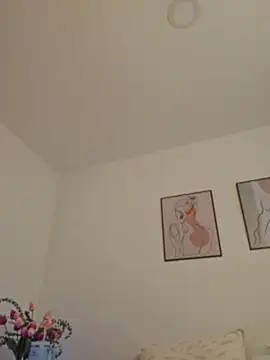 Victoria_Evanss live