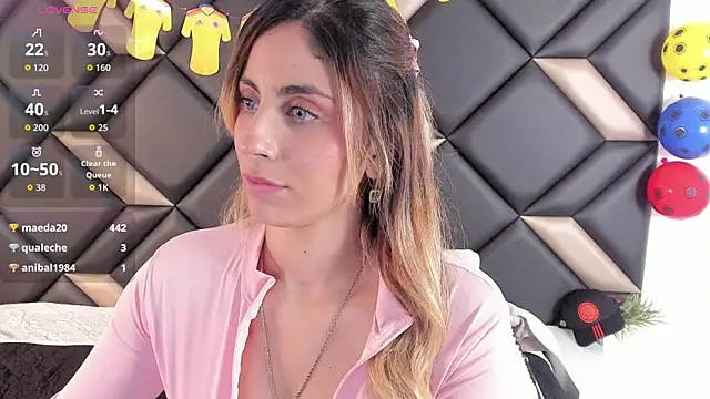 AdrianaHarlow live