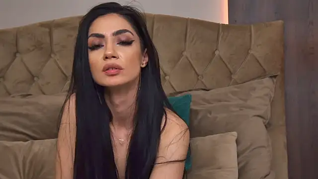 VivienneStark live