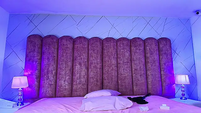 sweetlyundone live