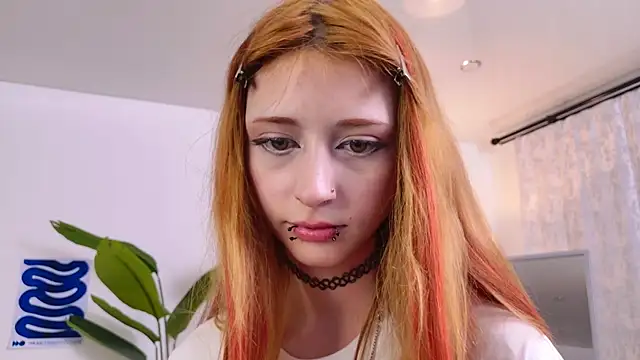 VixenLuxe live