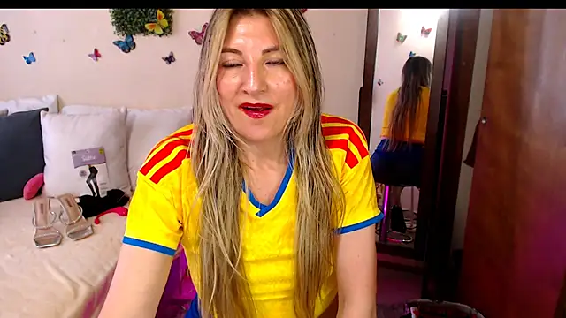 Jolie-Mature live