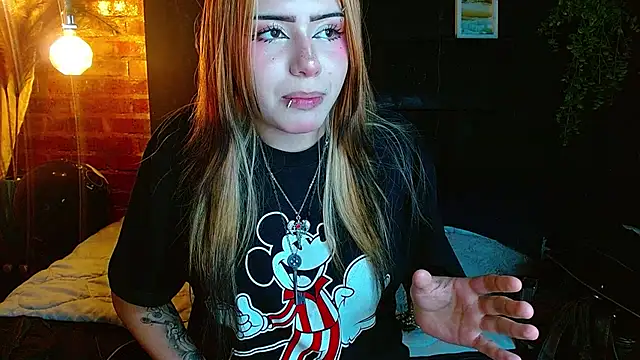 fyreandfox_ live