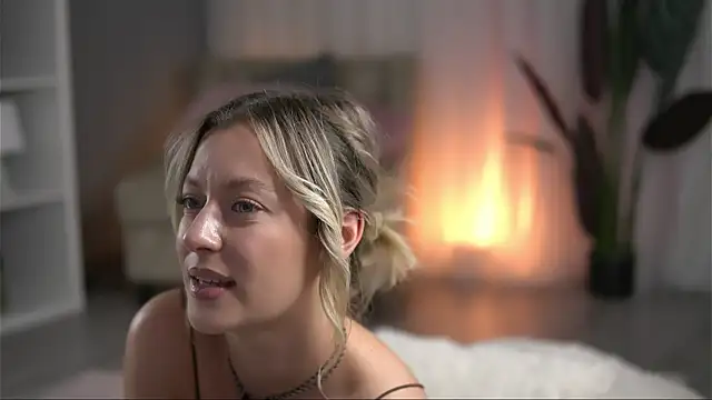 AnnastasiaMills live