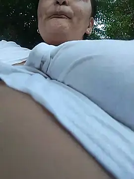 Horny-Mommy-Dirty live