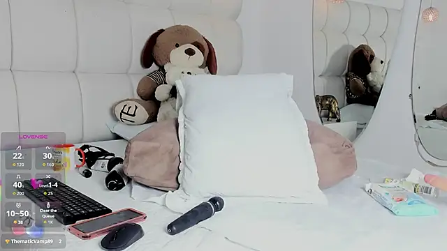 Amara_Rossee live