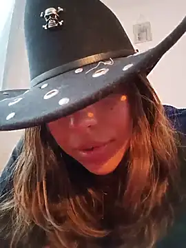 CleoDely live