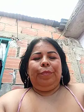 Mother-Big-tits live