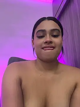 Victoria_Lux_ live