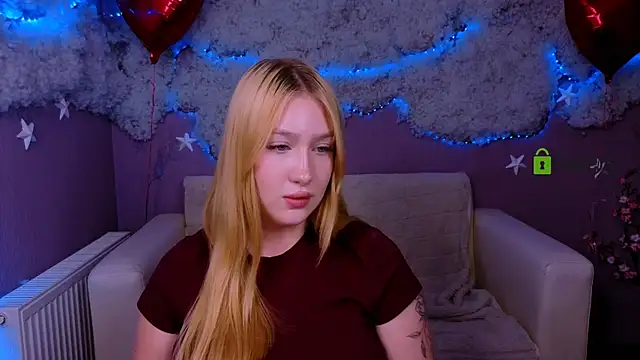 playful_sophie live