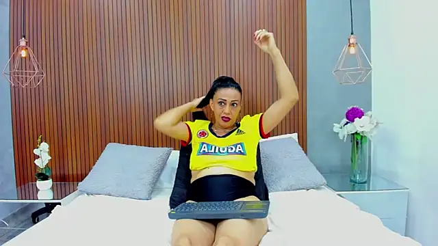 Velvet_Luxx live
