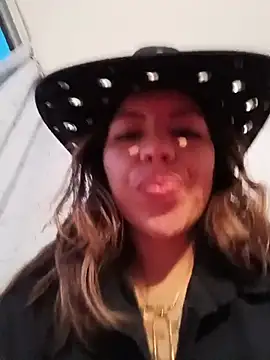 CleoDely live