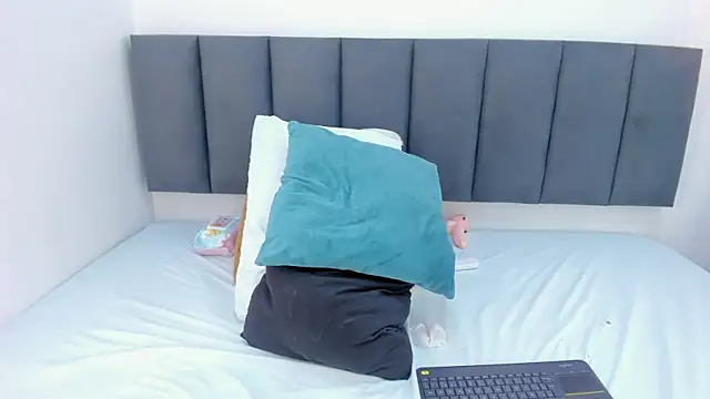 sam_doll_ live