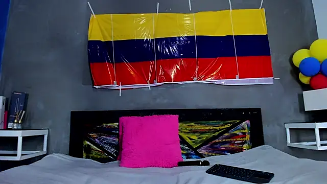 Charlotte_curvy_ live