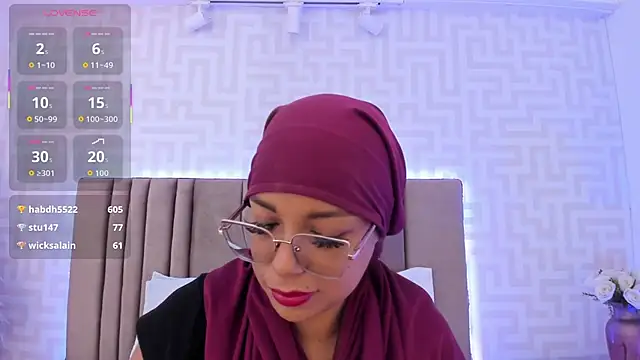 naishaa_ live