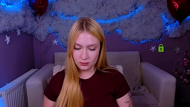 playful_sophie live