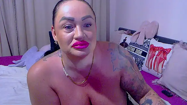 BustyVicky live