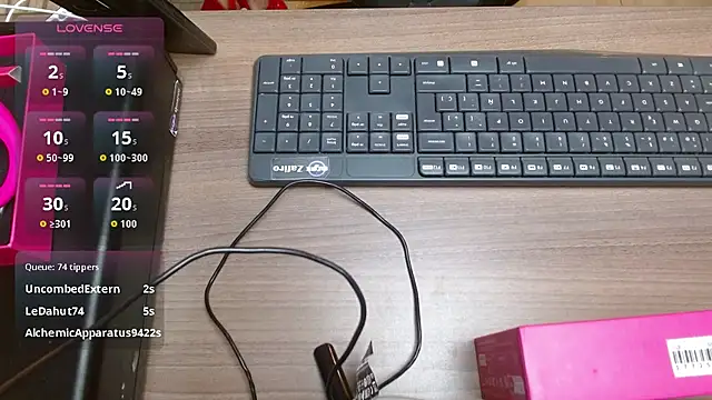 Eve_Bennett live