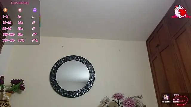 NicoleSantana live