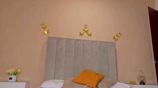 Charlotte_Olsen_ live