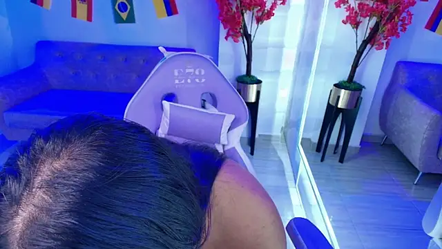 Anie_johnson live