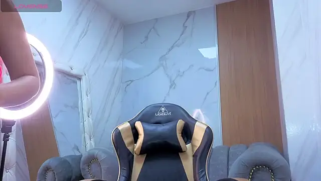 Lola_roses_tf live