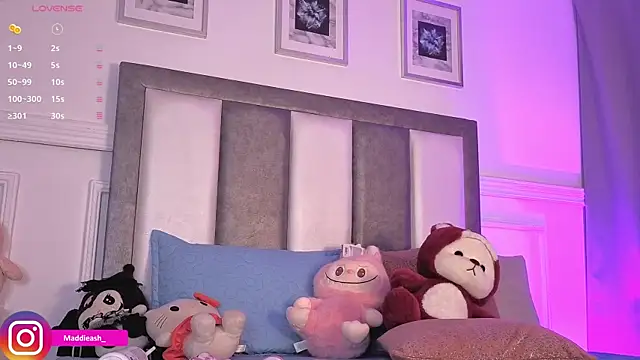 MadieAsh live