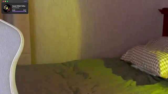 Kamila_icee live