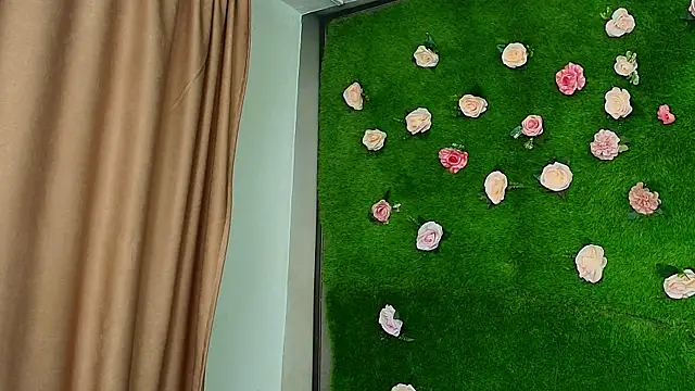 Huge_Titties_ live