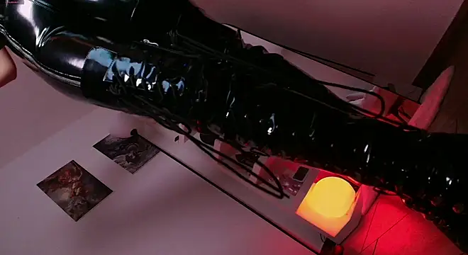 dalilathoms_ live