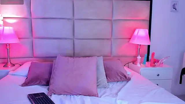 Adara_Muller live